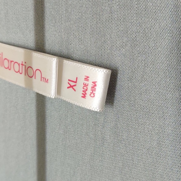 Beautiful Wrap Top - Laced Bell Sleeves - Picture 4 of 8